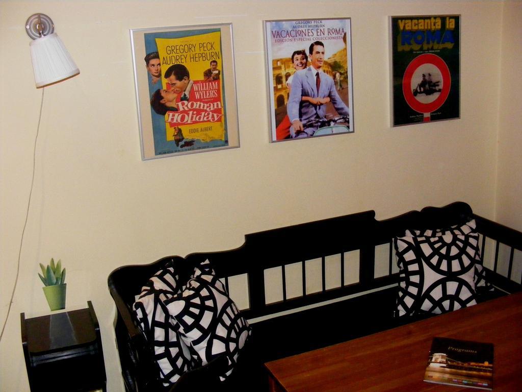 11Th Hour Cinema Hostel Budapest Værelse billede